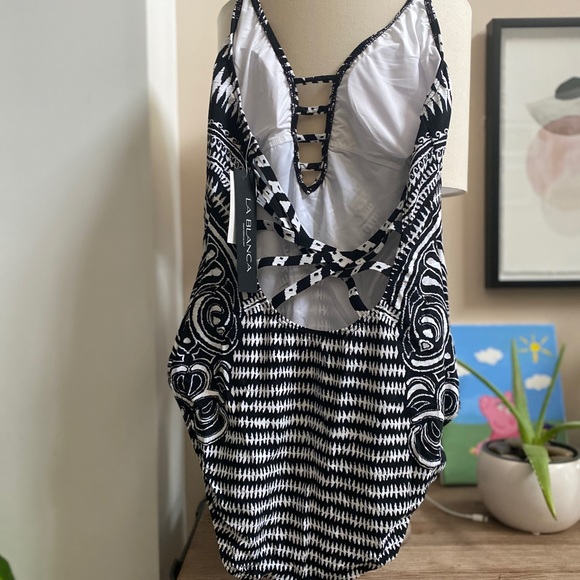 ✨LAST ONE✨ La Blanca Maori One-Piece Swimsuit - Picture 6 of 11